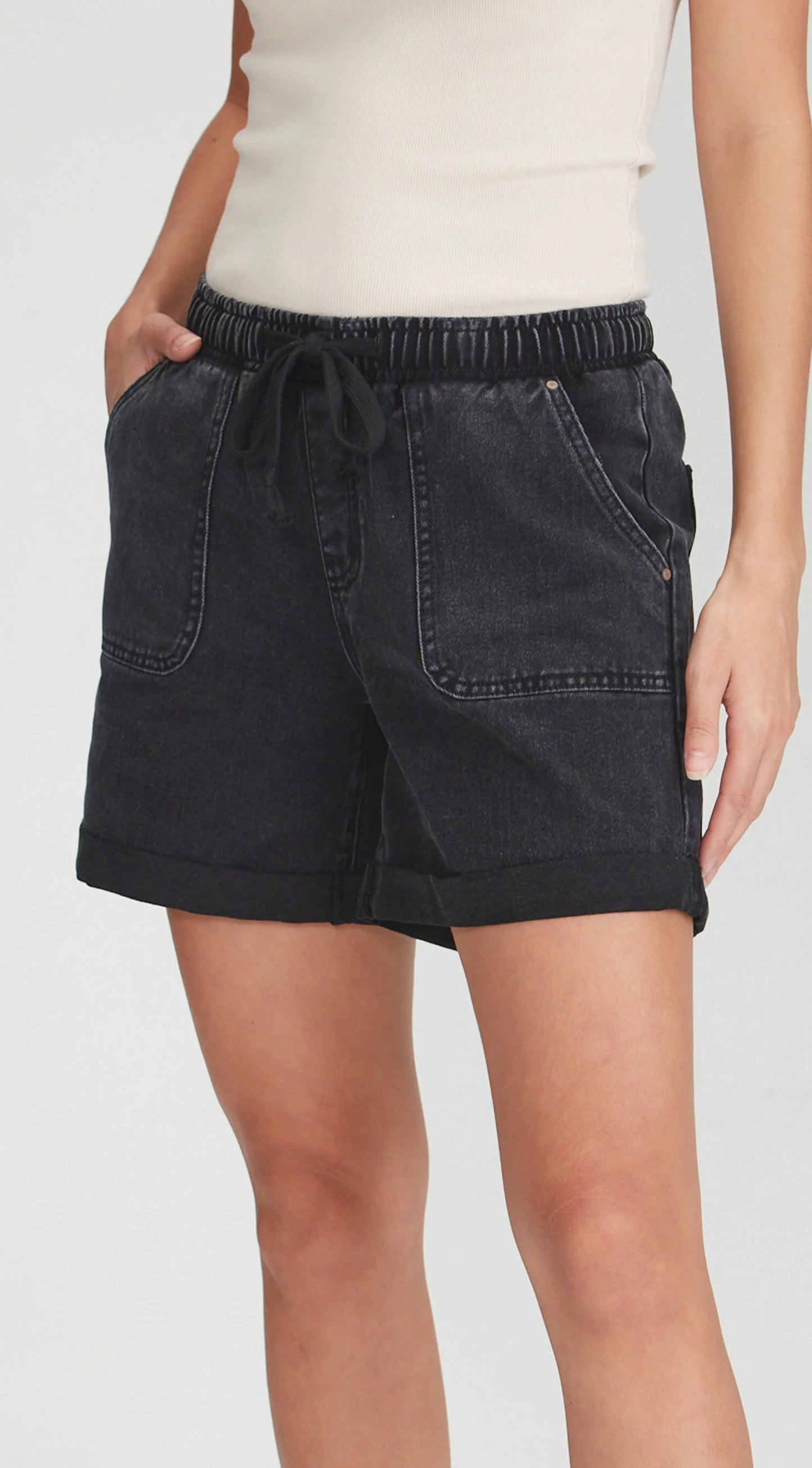 Junkfood Maggie Shorts | Black