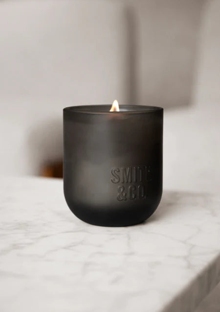 Smith and Co. Candle 250g | Tabac & Cedar Wood