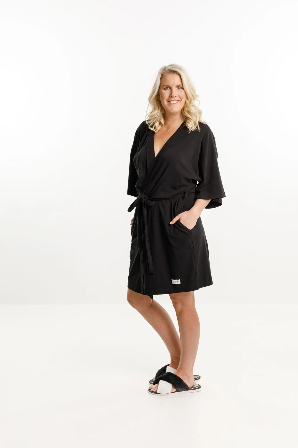 Home-lee Short Robe - Black with White Wings OSFM