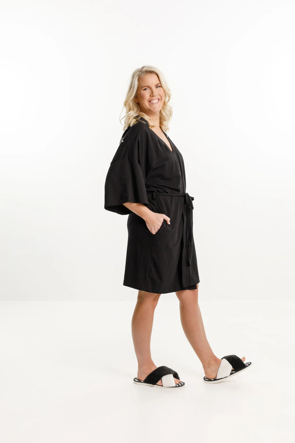 Home-lee Short Robe - Black with White Wings OSFM