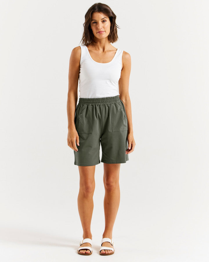 Betty Basics Harvard Shorts | Khaki