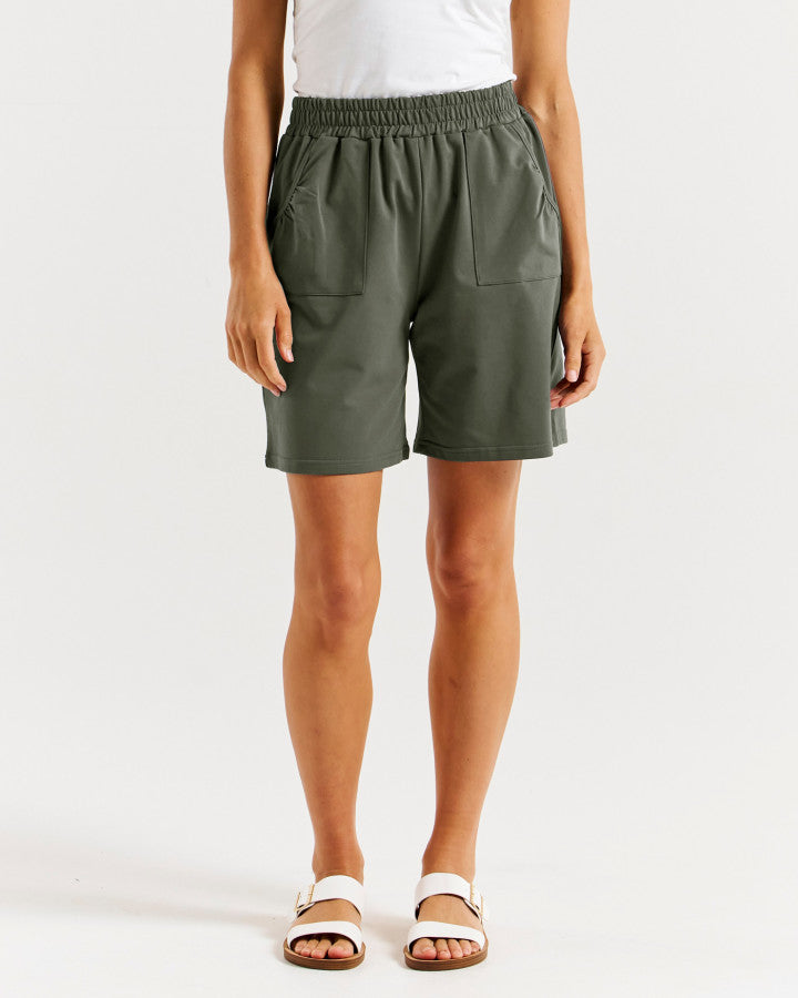 Betty Basics Harvard Shorts | Khaki