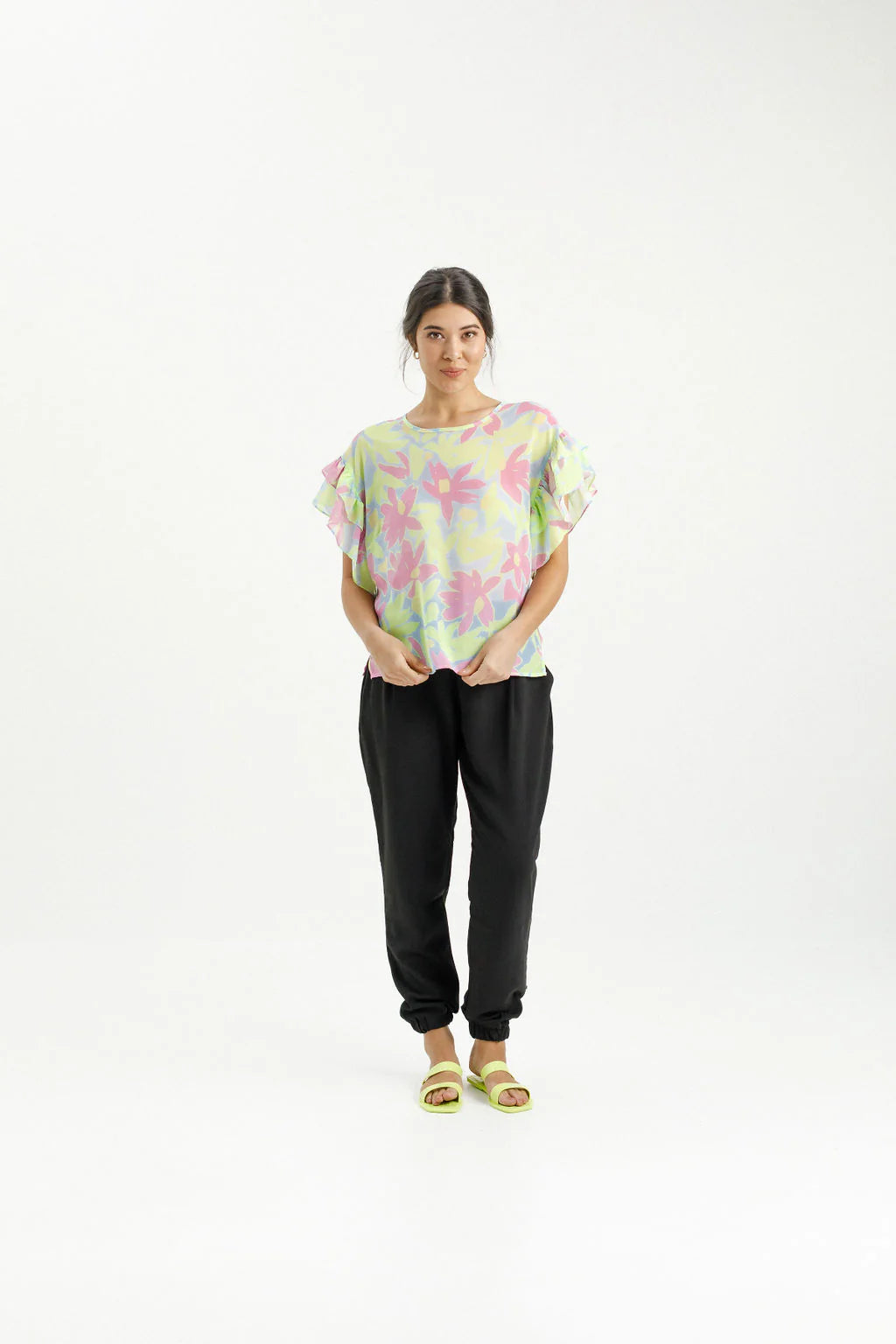 Home-lee Evelyn Blouse | Lime Daisies