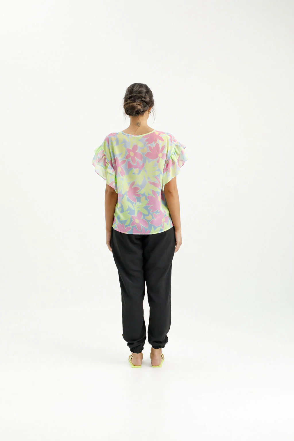 Home-lee Evelyn Blouse | Lime Daisies