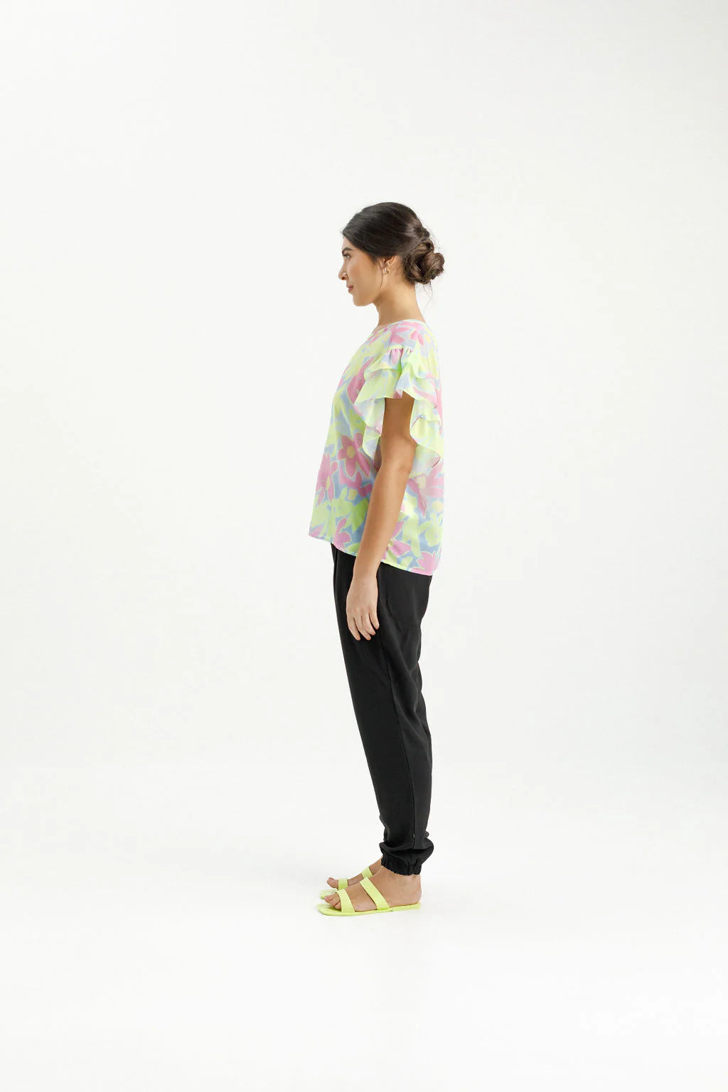 Home-lee Evelyn Blouse | Lime Daisies