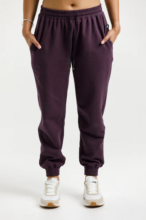 Rose Road Parker Pants - Plum