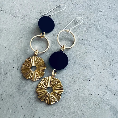 Twigg Arya Flower Earrings