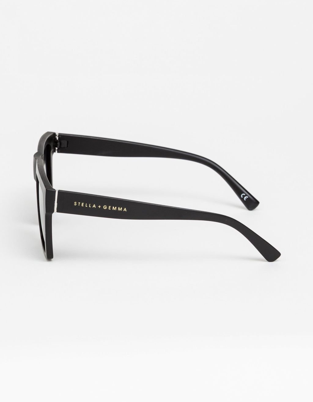 Stella + Gemma Lucie Sunglasses - Matt Black